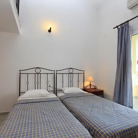 Yiannis Studios Трулос Экстерьер фото