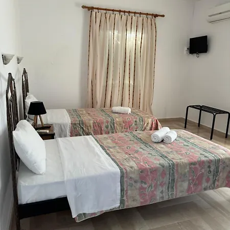 Yiannis Studios Трулос Экстерьер фото